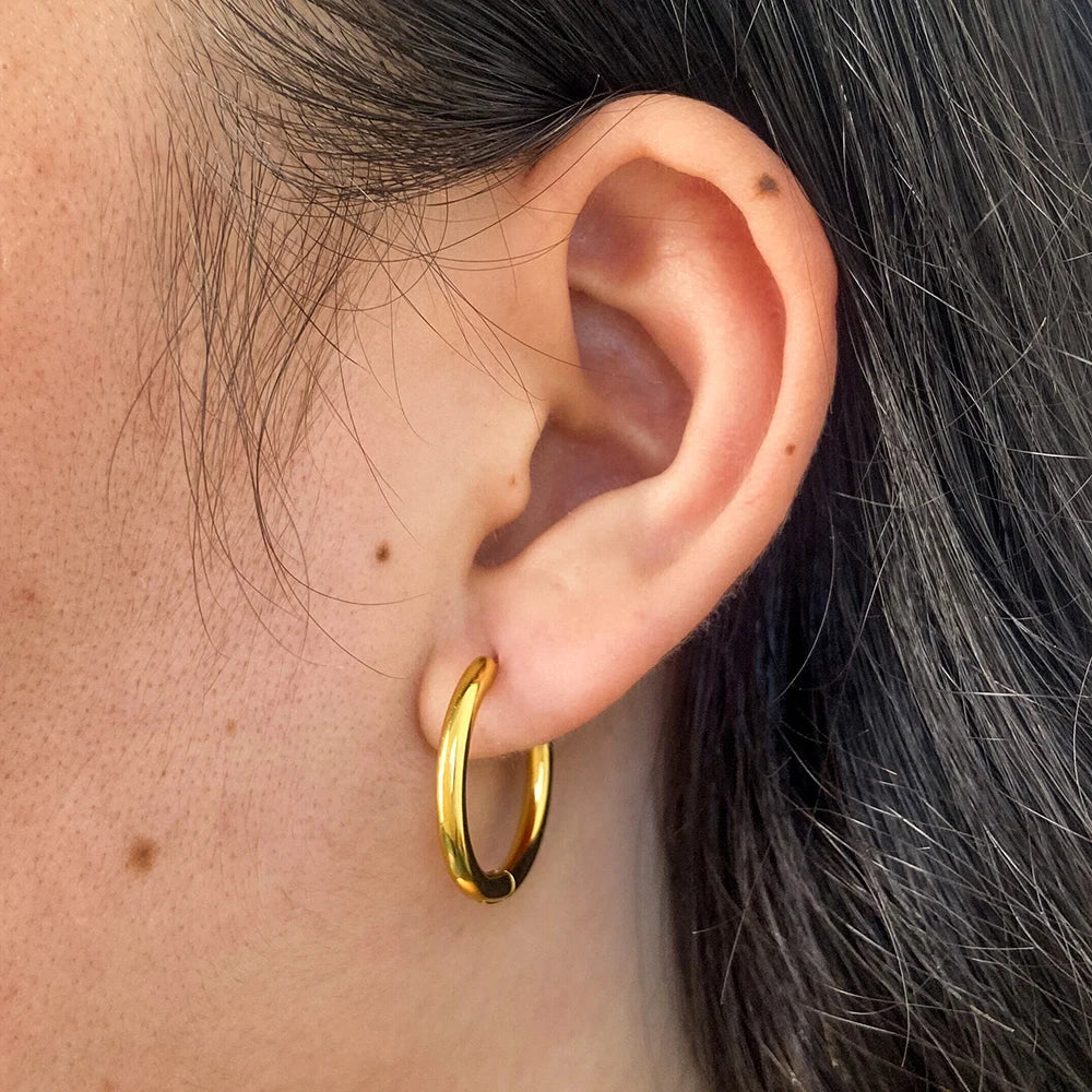Trendy 18K Gold Plated Huggie Hoop Earrings - 2.5MM Thickness