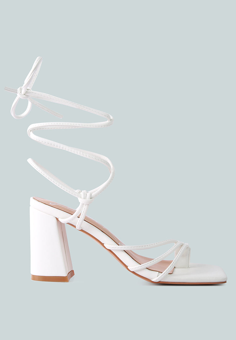 Piri Toe Ring Tie Up Block Sandals-0