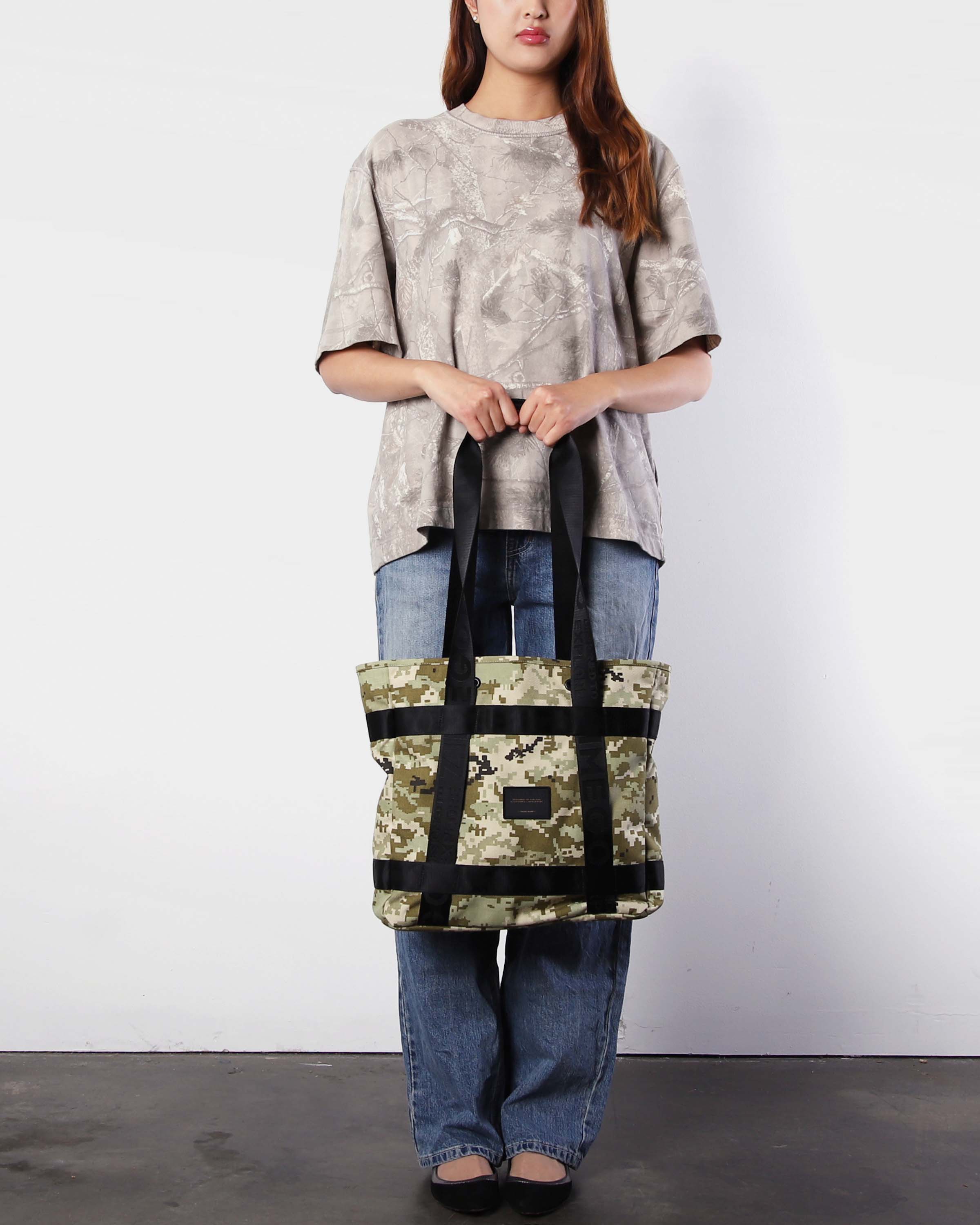 THE TWO WAY TOTE-1