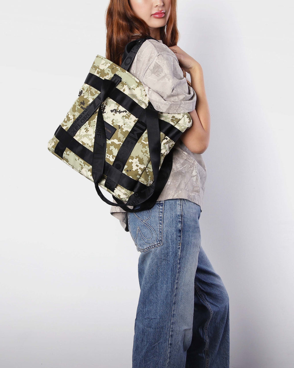 THE TWO WAY TOTE-3