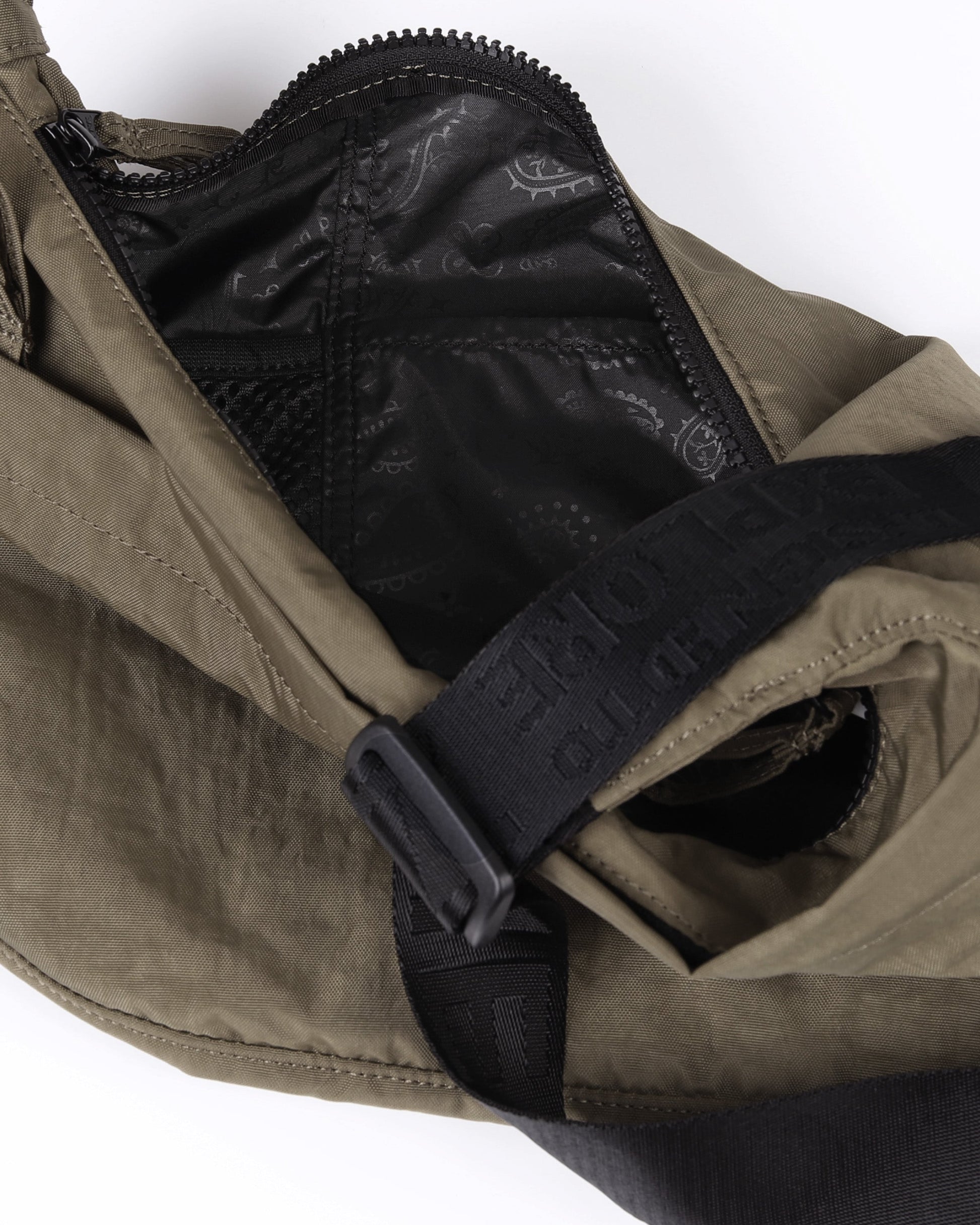 EVERYWHERE CRESCENT-2